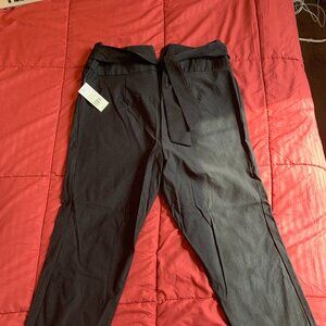 Fashion to Figure Tie Front Pants – Size 2 (NWT)